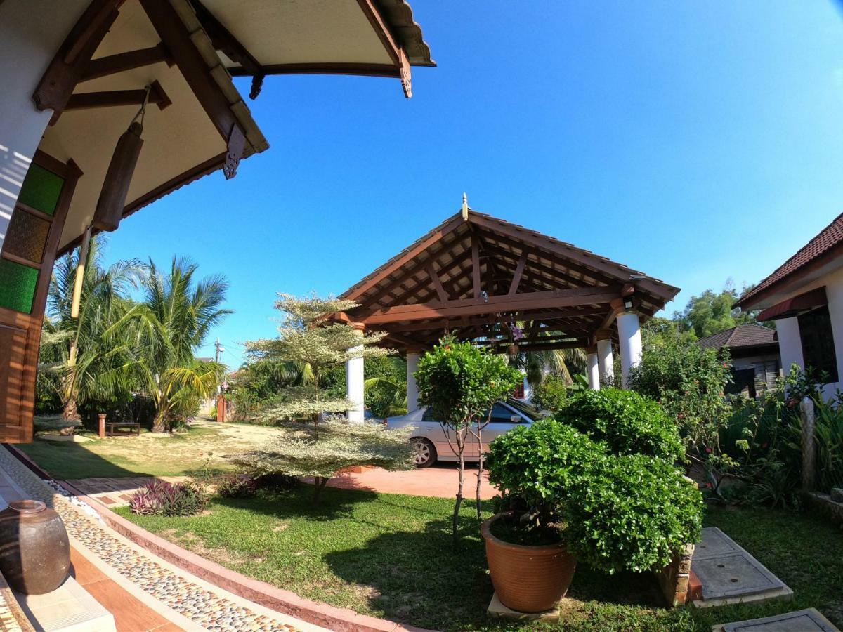 דאנגון Anjung Nor Muslim Homestay מראה חיצוני תמונה